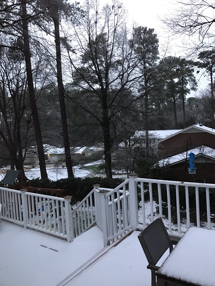 jeanlucsflute's tweet image. Did they mean 5-7 millimeters maybe?  #WinterStormHelena #forecastfail