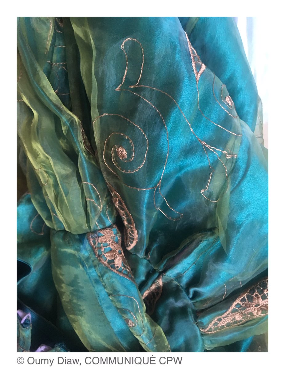 Sen_OumouSy's tweet photo. #costume de #Signare fabriqué dans nos #ateliersleydi au #GrandTheatre de #Dakar. #fanal de #Saintlouis #Senegal #tchossan https://t.co/m8KXbgOrNY