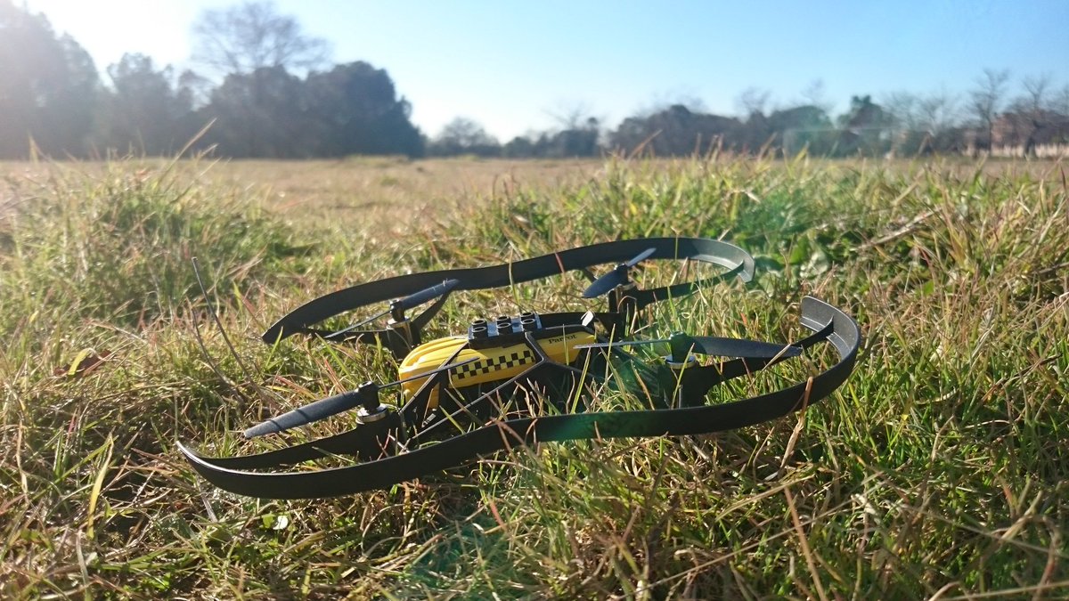 euroflytec's tweet photo. Fantastico dia para volar @Parrot https://t.co/5au9GjI1VS #drones #euroflytec #DiadeReyes https://t.co/L2I7hT88u5