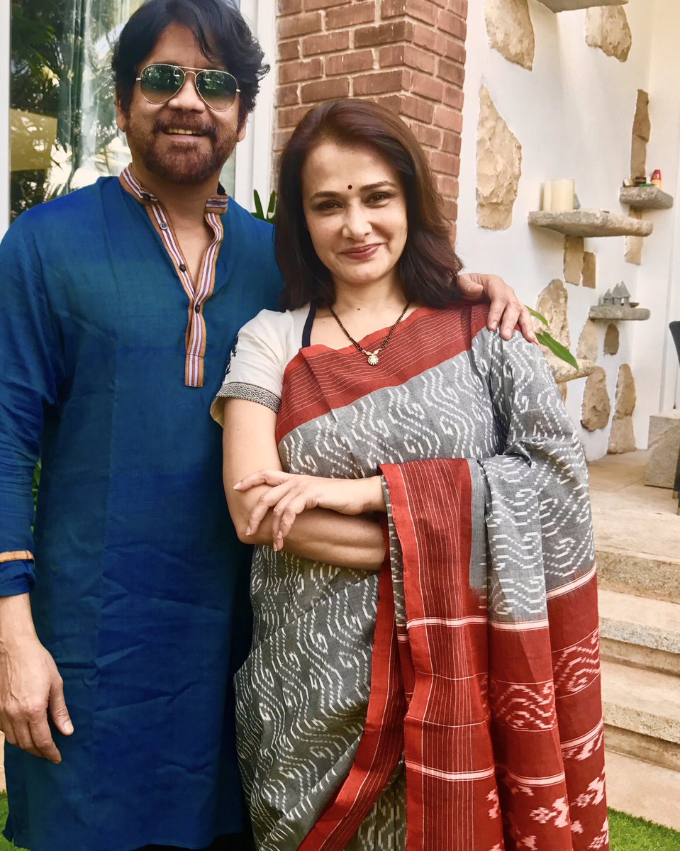 biscut_babji's tweet photo. Amala ki ichesey photo shoot tharwatha aa Dress @iamnagarjuna 😬 https://t.co/KzhXFl4k1y