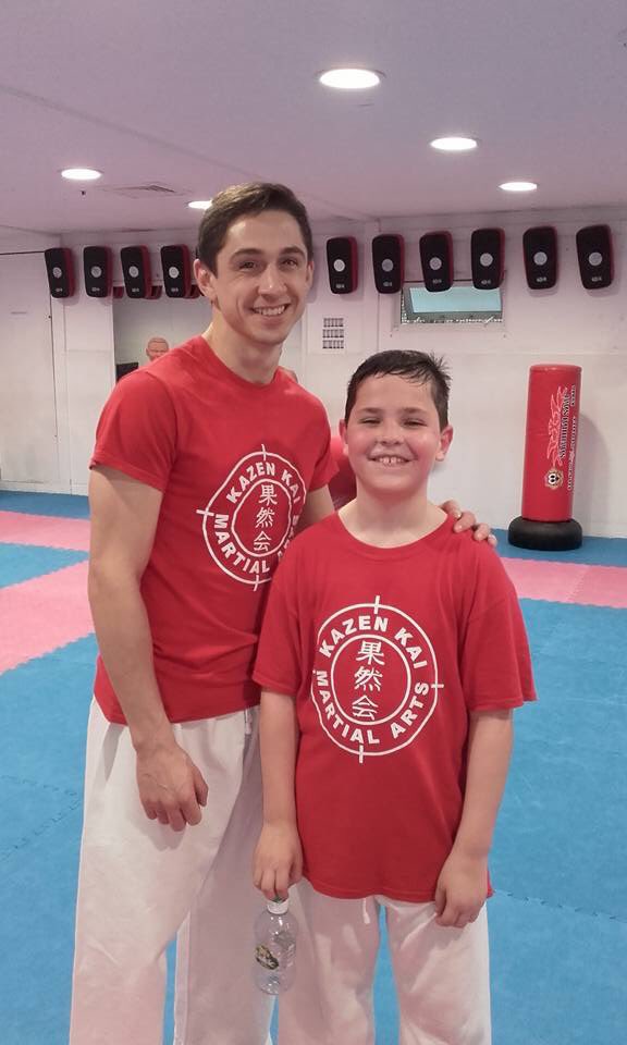 EthanH4HMetters's tweet photo. Squad training today @kazenkai #needtoliedownnow 👊🏻💪🏻 https://t.co/BDOIOqGt7Q