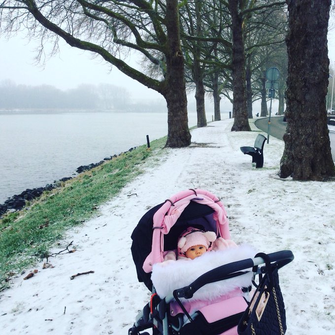 Mooi maar koud! https://t.co/mF4PSS5NNS<a href="/tag/zwanger"class="tags"><span>#zwanger</span></a><a href="/tag/30weken"class="tags"><span>#30weken</span></a>