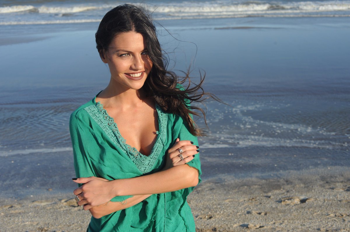 Mirá la producción completa de la diosa <a href="/sofiju/">sof</a> para <a href="/TodoVerano/">Todo Verano</a>. →→goo.gl/e0evQE PH: @mari0defina