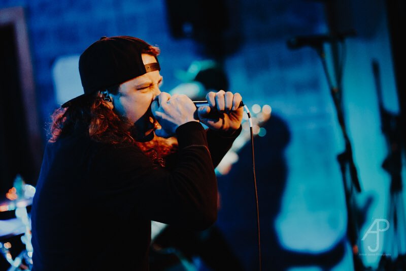 getsomemag's tweet photo. Visit https://t.co/MxoQa59EgQ for the full review of @ChasingSafety_'s show in #rochester. 📷:@amberjamesphoto. #chasingsafety #getsomemag https://t.co/icUJgtOUNm