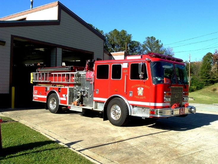 FultonInfo's tweet photo. Fire Station #11 4760 Fulton Industrial Blvd, Atlanta 30336 open 1/7/17 until 7pm as a warming station https://t.co/r9G5E32s04 #FultonReady https://t.co/BkM1XNgtus