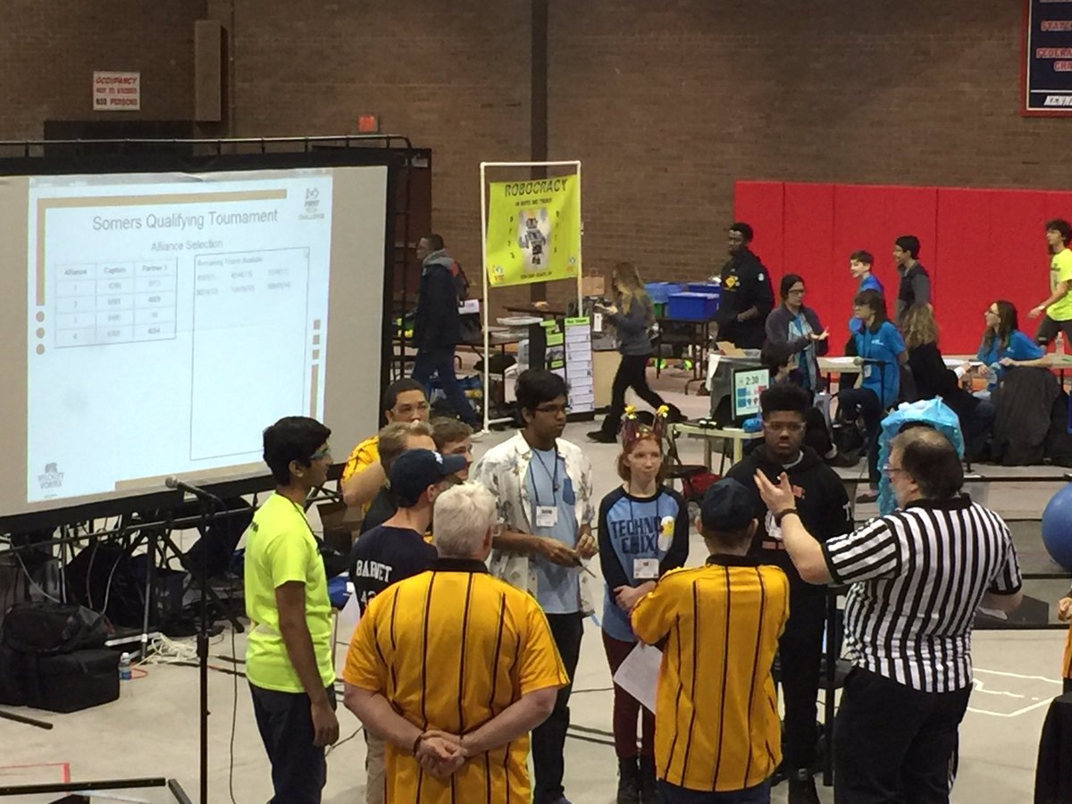 mamkrobotics's tweet image. and...WE&apos;RE IN! With alliance partners @TechnoChix18 #omgrobots #ftc #tigerRobotics