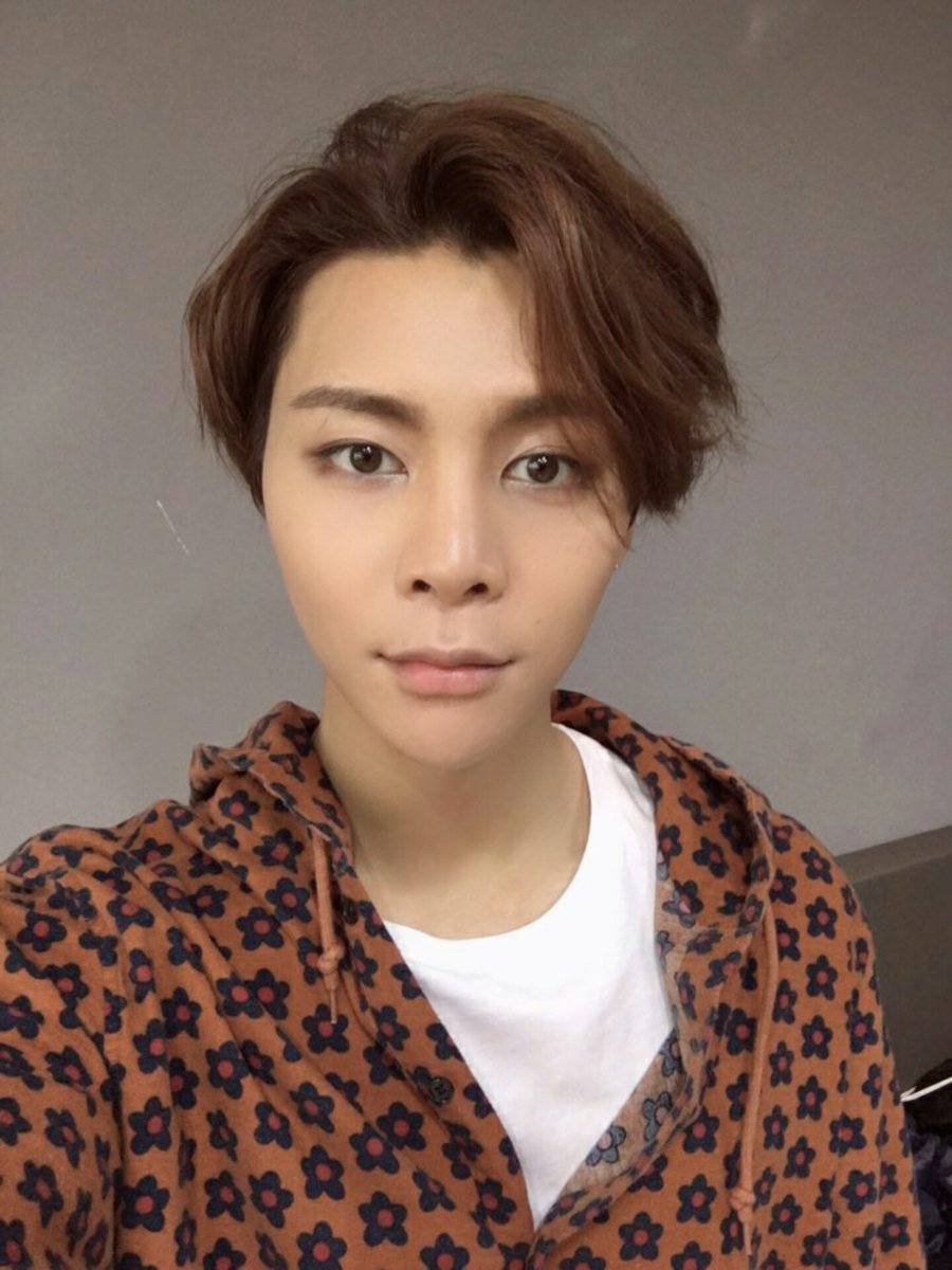 kmsjonghyun's tweet image. sso beautiful beautifUl you&apos;re beautiful *-*