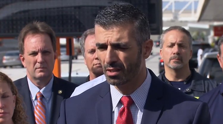 WATCH IT LIVE: FBI identifies 5 victims and is notifiying next of kin bit.ly/2i0H5Hd https://t.co/8Vb6iHVqEF