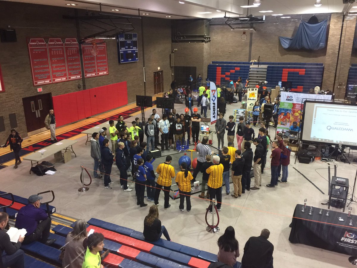 mamkrobotics's tweet image. Her we go! Drivers meeting to get things started #FTC #omgrobots #tigerRobotics