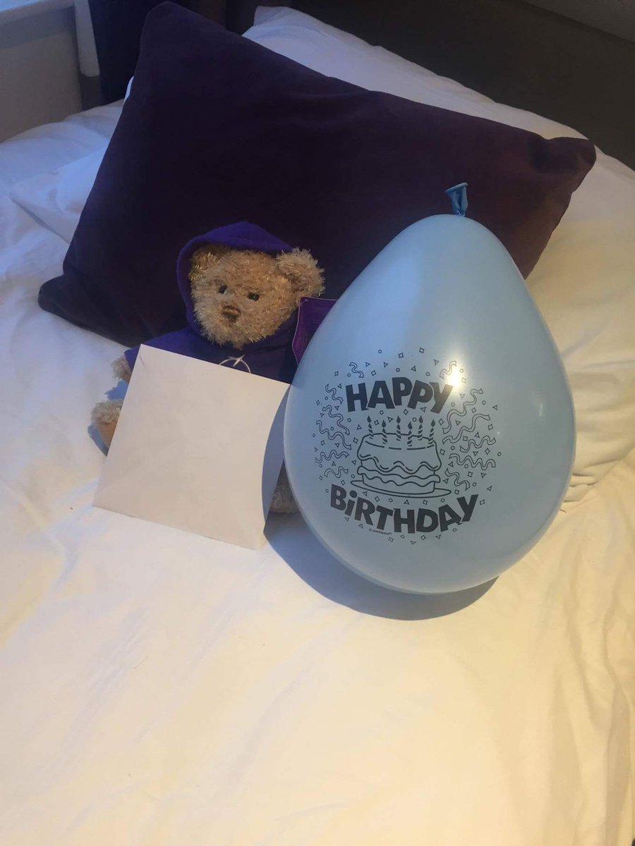 Bernard ready to wish a lucky young lady happy birthday🎈🎉🎁 on her visit #piwow #teamchapelbar <a href="/Finbobsmum84/">Rebecca Power</a> <a href="/Eastmids_solus/">East Midlands Solus</a> <a href="/NicholeEastman/">Nichole Eastman</a>