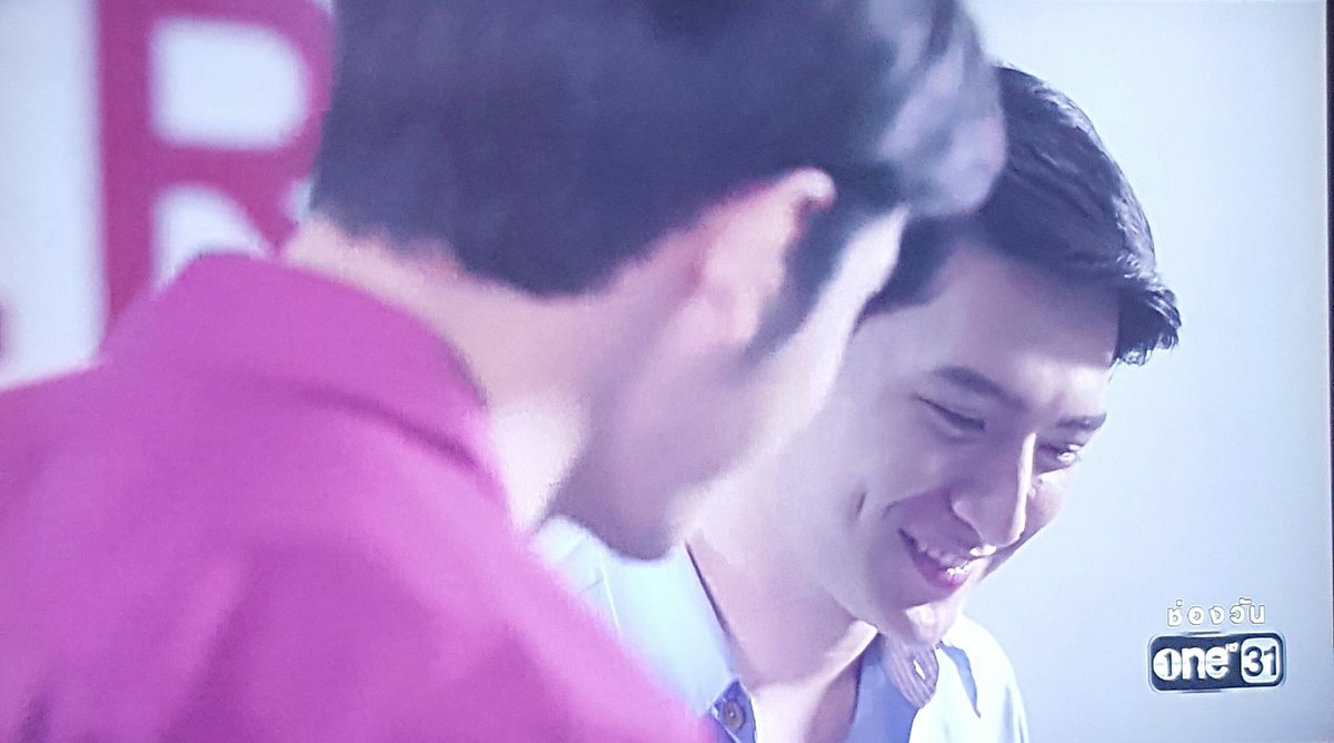 tangsa69's tweet photo. เขิลแรงมักมากกก++😆ทำให้ความสามราถในการควบคุมตัวเองลดลงนะ #พี่อาทิตย์ 😇 #KristSingtoFC  #ทีมพีรญา #SotusTheSeries https://t.co/vmTNik6HEQ