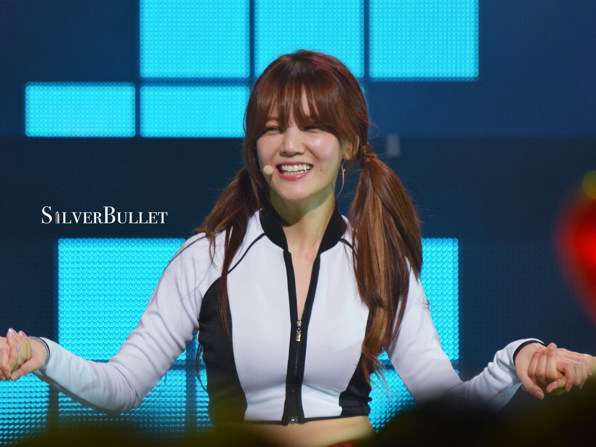 ヒロ در توییتر 지민 생일 축하해요 ジミン誕生日おめでとう 個性溢れるメンバーたちをまとめあげる カリスマリーダジミンさん そんなあなたの最高の笑顔に最高にcoolなrapに魅了されています これからも頑張ってください Aoa 지민 ジミン Happyjiminday