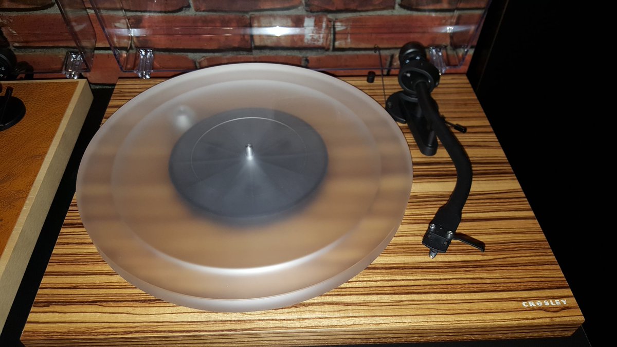 In a world of (cheap)USB,vinyl-to-digital turnables, Crosley has one that far more substantial. Cool lucite platter, too. #CES2018 #Crosley