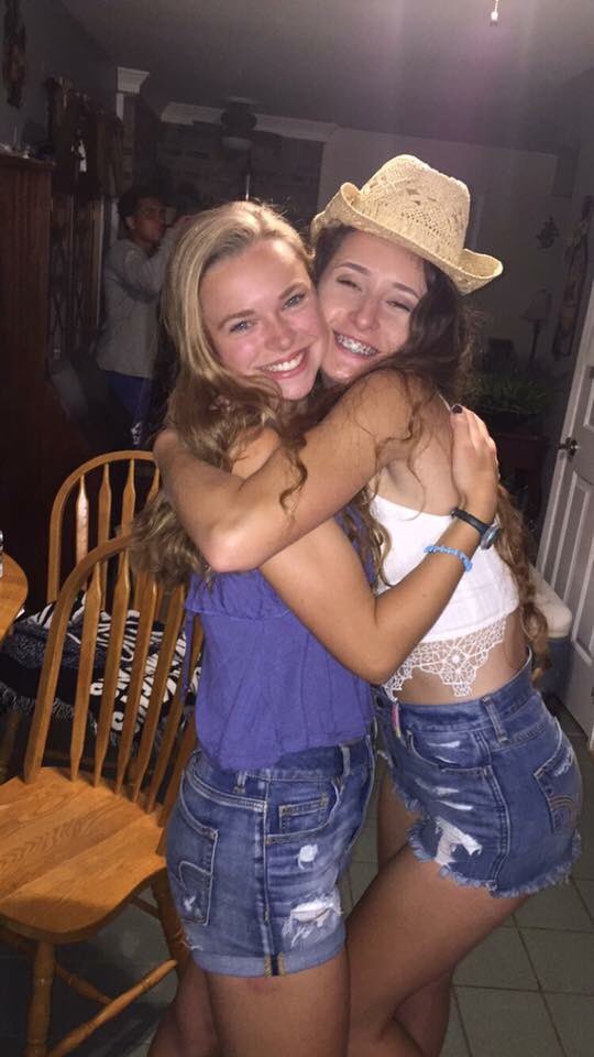 HAPPY BDAY captain lauren  thanks for bein one of my bestfriends since day 1<3 luv u 