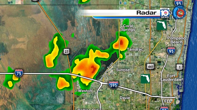 Heavy showers entering west Broward, impacting Weston, Tamarac & Coral Springs #Flwx #WeatherAuthority https://t.co/zYqzc1bpTC