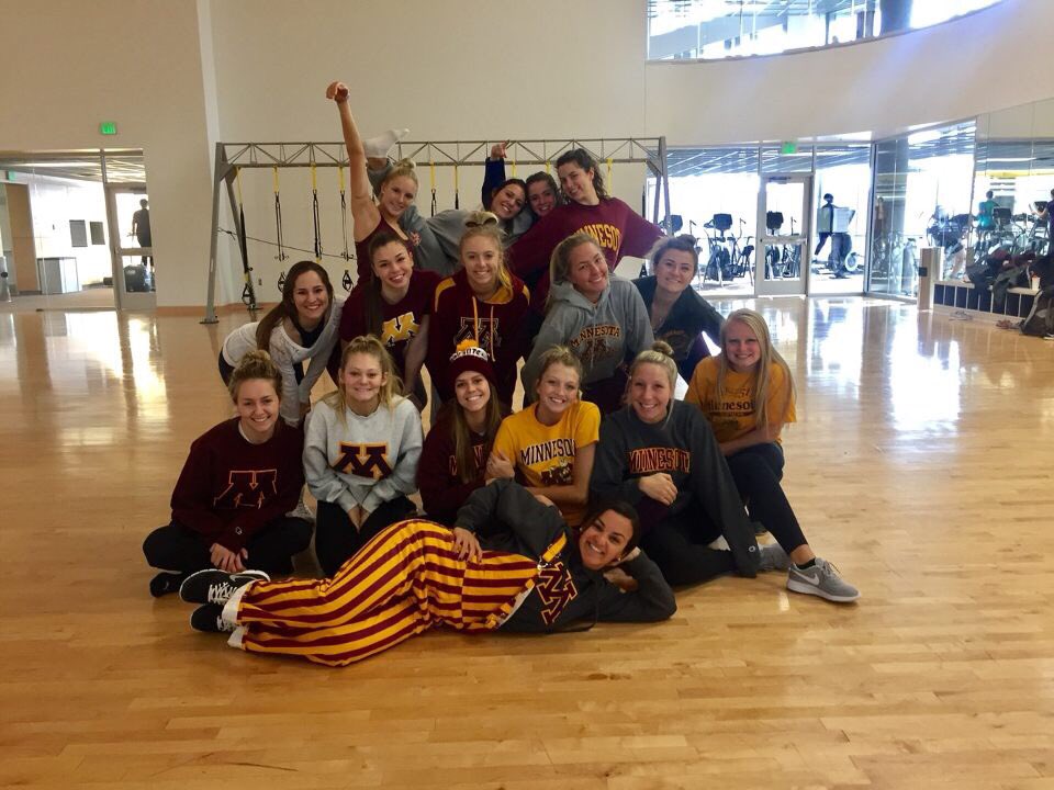 Come to MOA around 5 and 7pm and support the University of Minnesota Premier Dance Team!!! We are ready to GOPHER it💕