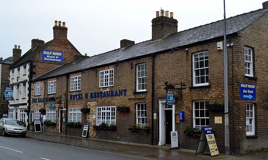 Half Moon Hotel
halfmoonhotelalford.co.uk