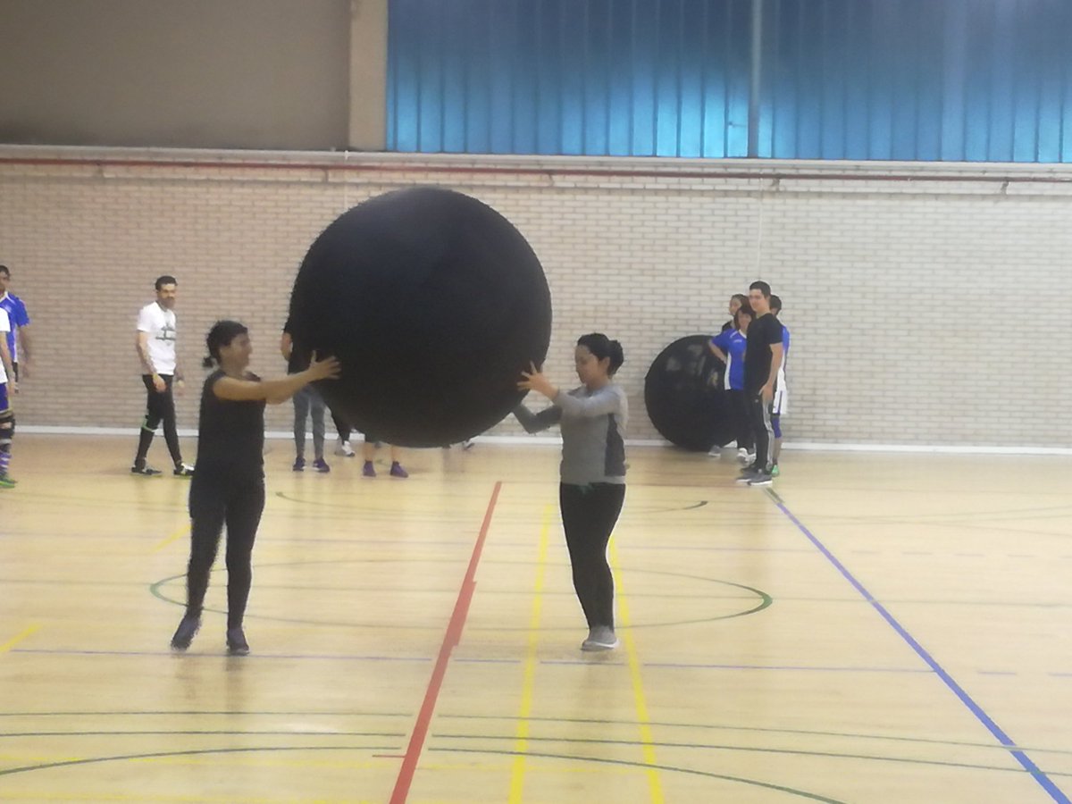 KinBall_Madrid's tweet photo. Comienza el KB Amigos!!!! A disfrutar!!!! #Adkbm #Enjoy #Sport #KinBall #KinBallMadrid https://t.co/oZRKpoMIOC