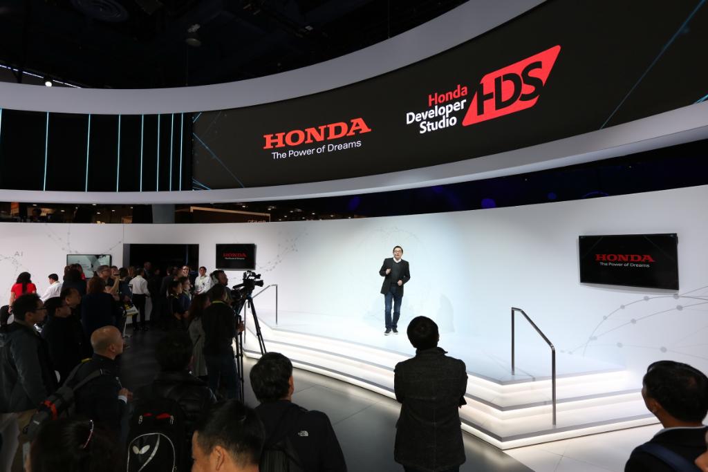HondaDeveloper's tweet photo. .@HondaDeveloper Studio Tech Talks at North Hall 7312. Twice daily throughout #CES2017 at 10am &amp; 3pm https://t.co/xlyGVhdJaS
