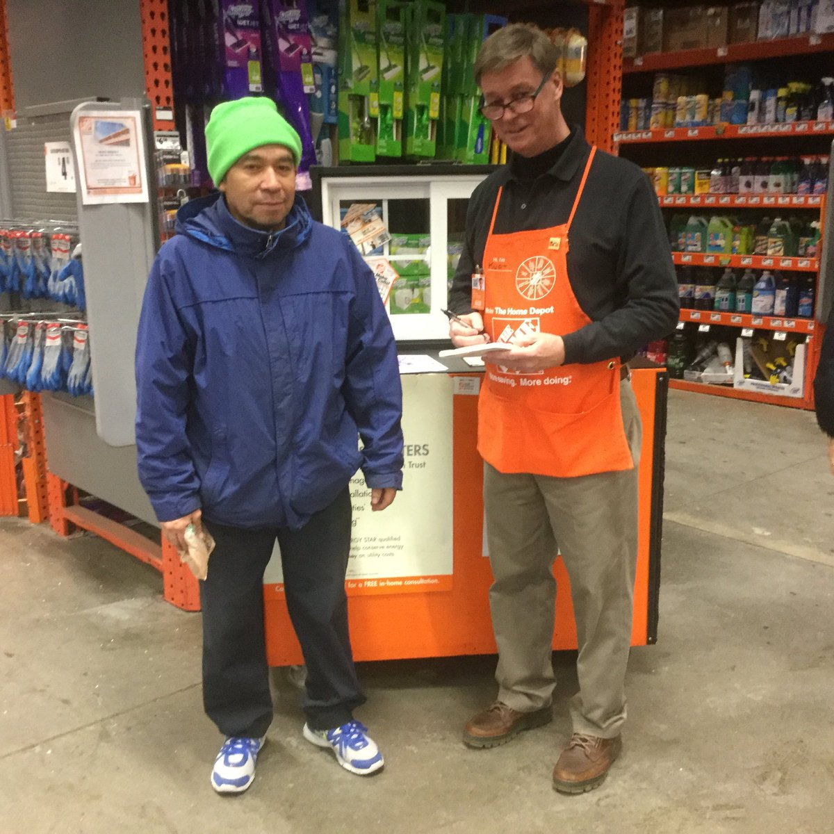 mikePellaNY's tweet photo. Kurt (HDE) taking care of all your Exterior Needs in Bay Shore, Long Island @DYadda @JimHicks_HDE @HolterC @mespo2013 #HDEConnectivity https://t.co/suR3sb7II9