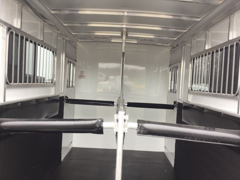 trailersaler's tweet image. 2016 Sundowner Charter 2H gooseneck with dressing room.  $19,495.