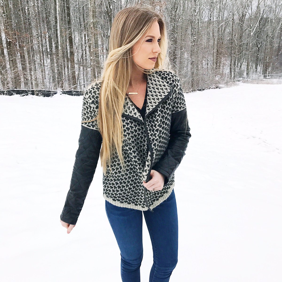 eulaferns's tweet photo. The Leather So Chic Jacket is normally $54• use promocode SNOWDAY for 30% off your purchase 👏❄️ https://t.co/97XZael4RR #snowday https://t.co/8cI2Y4mMhy