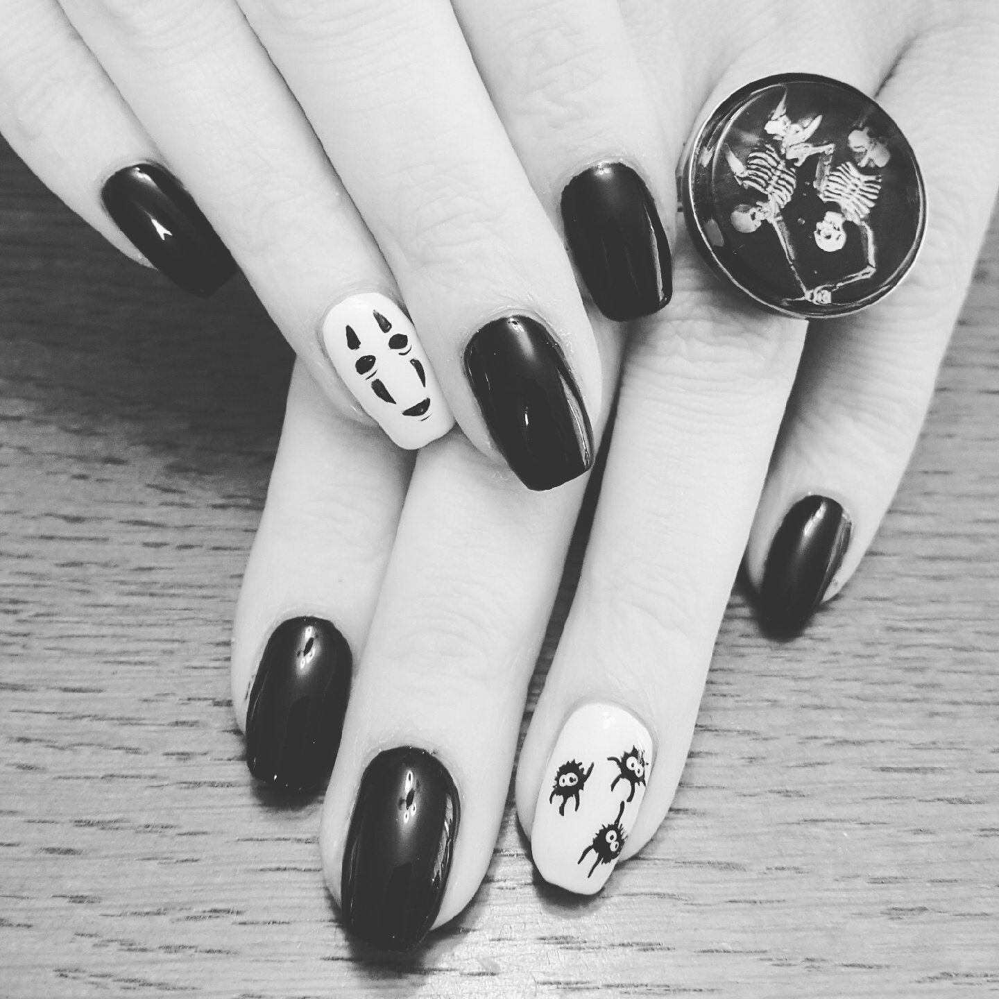 Stefani Manard I Love My Miyazaki Inspired Nails By Slykruk Spiritedaway Nailart Anime Noface Sootsprite T Co Zvbcivwvdr Twitter