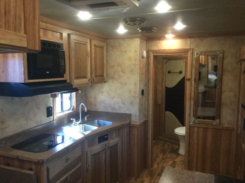 trailersaler's tweet image. 2017 Sierra 3H with 14' LQ and slide out.  $62,995 #horseshowlife  #livingthedream #livingquarterstrailers