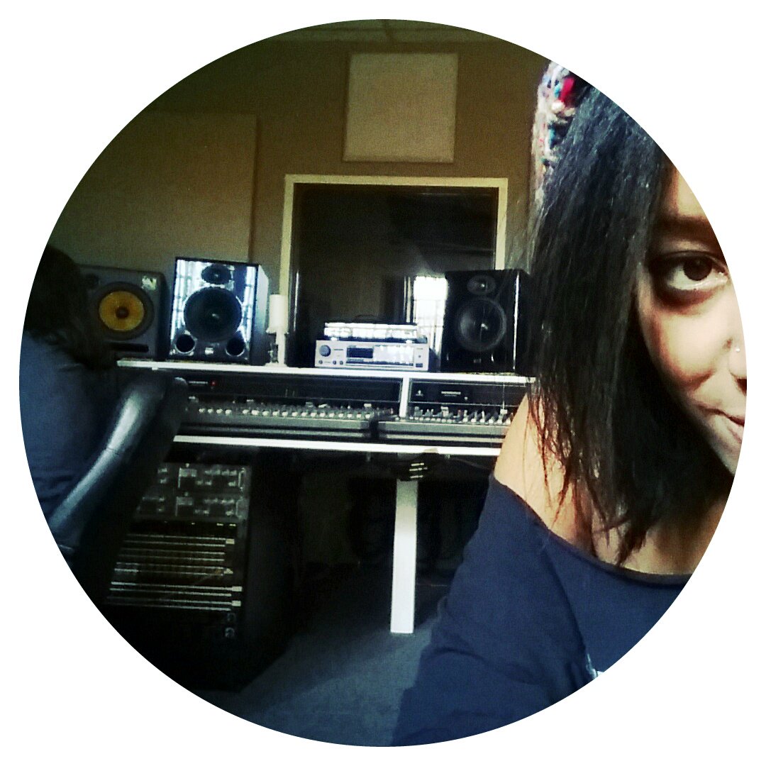 #Feeling #creative...floating in the stuud. W/ @Solace_Music  
#music #artist #triphop #electronic #passion #studio #inspiration #love #life