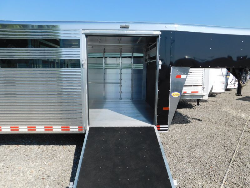 trailersaler's tweet image. 2016 Sundowner Show Cattle Trailer  $27,995  #notjusthorses  #showcattle  #showlivestock