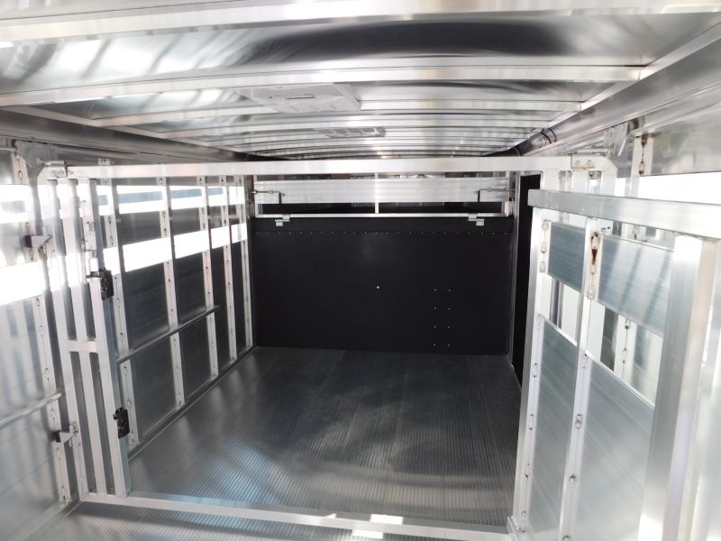 trailersaler's tweet image. 2016 Sundowner Show Cattle Trailer  $27,995  #notjusthorses  #showcattle  #showlivestock