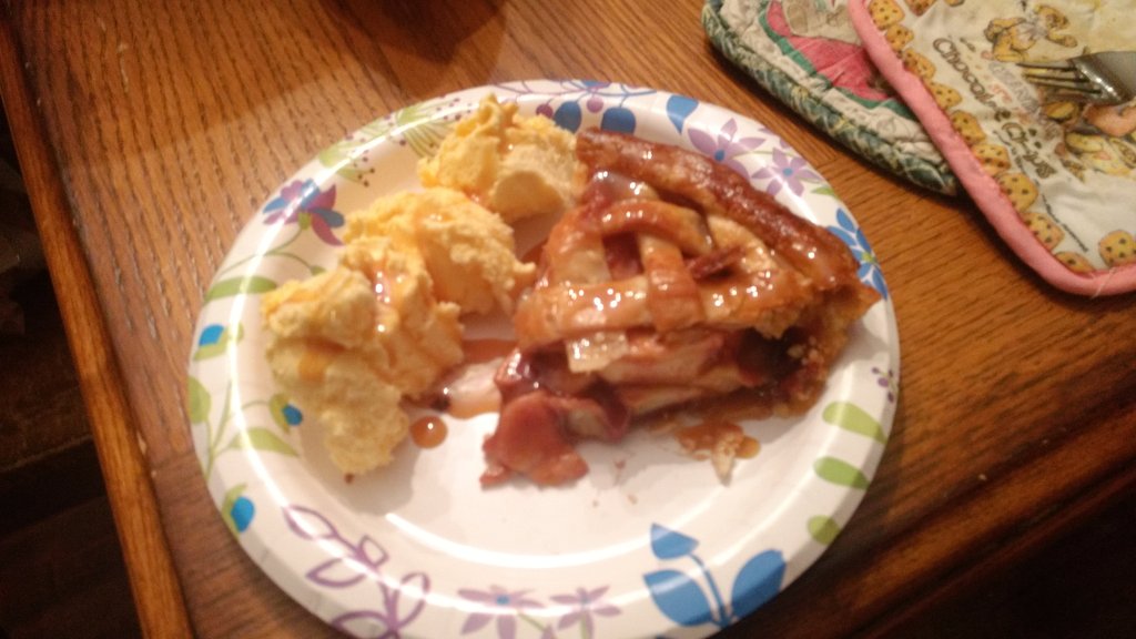 rjojoellis's tweet photo. Homemade Apple Pie https://t.co/AbtEDWyEAP