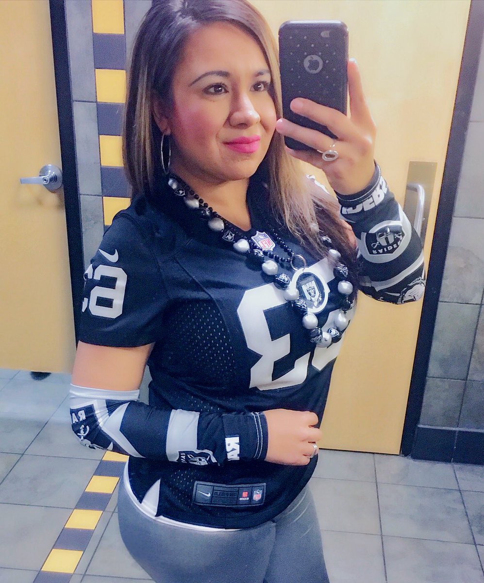 JenaMidgetMarie's tweet photo. Still the BEST season we've had in 14 years.. OH WHAT A FEELING!!! The Commitment to Excellence has returned #Raiders #raidersnation #NWRBC https://t.co/H79eVrNcha