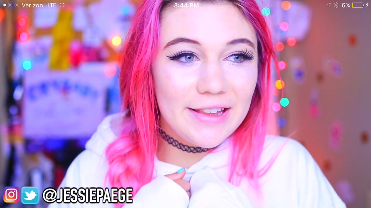 jessiepaege's tweet photo. NEW VIDEO: Breast Cancer 💕🌈🐸 link: https://t.co/niH7exxFyL https://t.co/LuvqlcVPEb