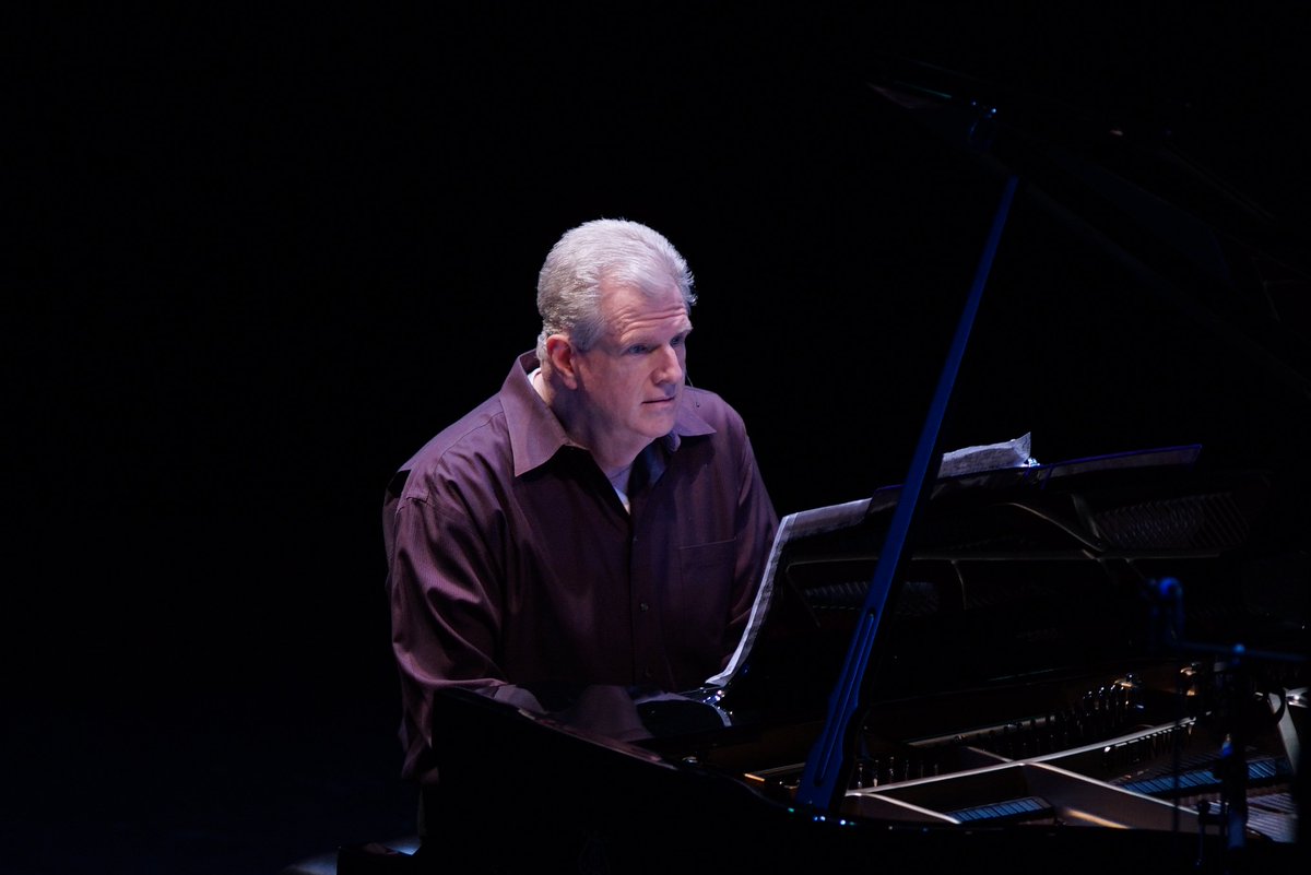 PianoSpheres's tweet photo. #pics from Mark Robson's recital last year @CalArtsREDCAT #piano #newmusic #Rzewski @annelebaron Next Concert: 1/10 https://t.co/y1BdAMIqol https://t.co/W8jpWlOCFO