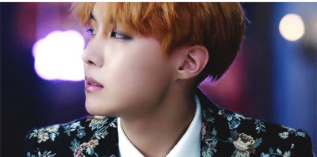chogidad's tweet photo. hoseok )) apollo - god of light, music, poetry and beauty of the male body ☀️ https://t.co/ekvrmIUrFs