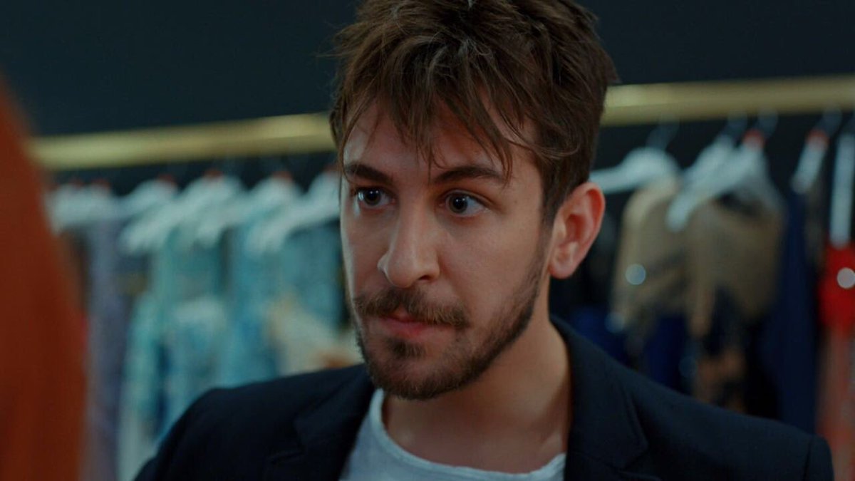 AskLaftanAnlamz's tweet photo. Çünkü Hayat’a aşığım! #AşkBitmez https://t.co/X5rpwVQnjv