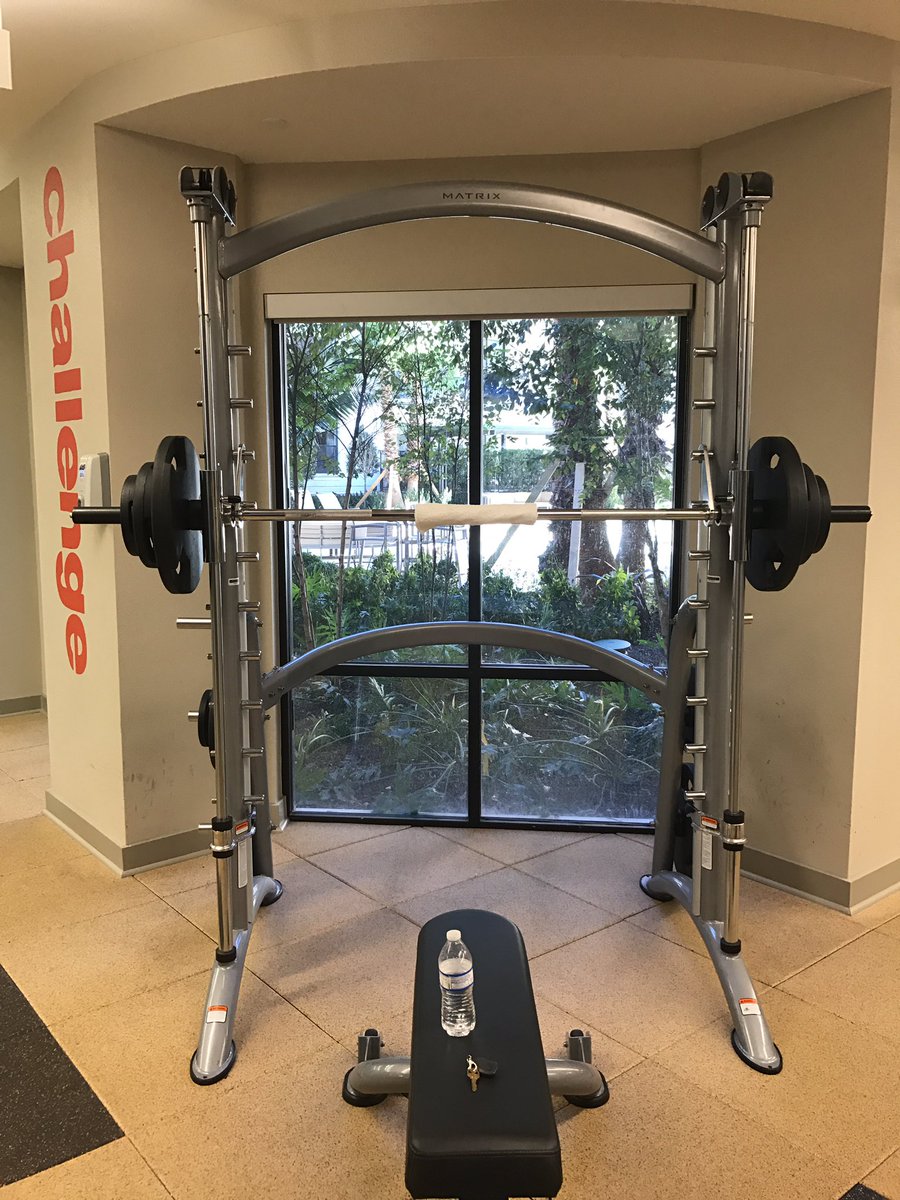 Eljosher7's tweet photo. @Arianaflores where's @wloading_ at on this?? #RealWorkouts #NaturalBornAthlete #Day6 lol https://t.co/IYEj8ZzrHJ