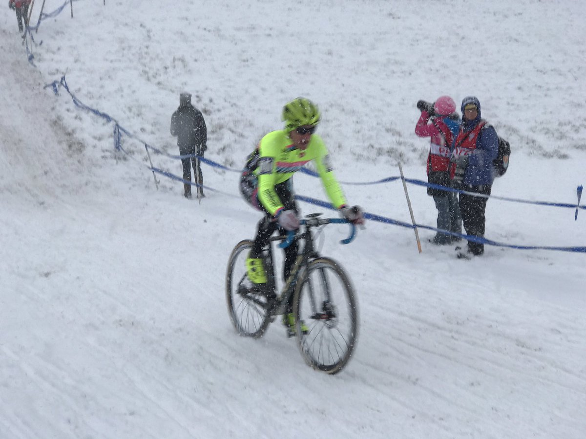 ChallengeTires's tweet photo. @themollycameron top 5 midrace #sscx #cxnats https://t.co/8BZX116Lw8