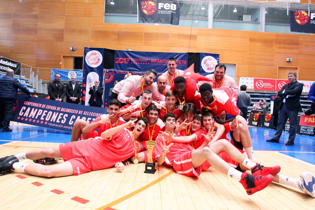 Golden Dike Egun tweet media