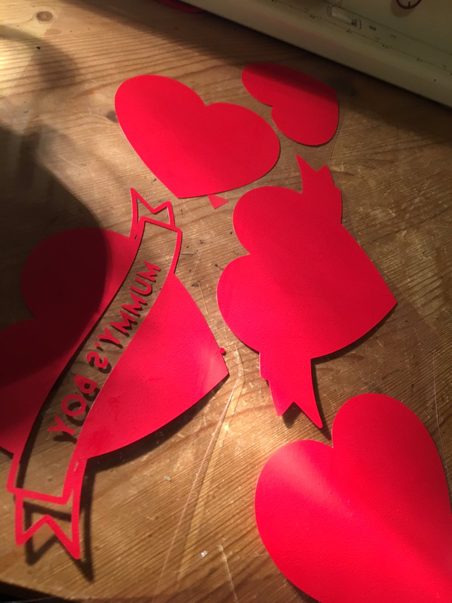 dolly_olive's tweet photo. Sneak peek at our #ValentinesDay  designs! https://t.co/haUYfHpMWk