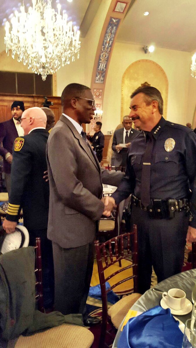 LAPDChiefBeck's tweet photo. Was able to bid farewell to @BillScottLAPD -while also recognizing the life and legacy of Dr. Martin Luther King at todays breakfast at @USC https://t.co/VgaE8A56JP