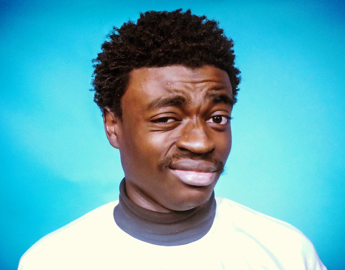 ZMaster_29's tweet photo. These should've been my senior pics in high school...eh who cares. Pics by @_ChrisJoel #ZMasterProductions #comedian #photography #funny https://t.co/zf7Rf7SD2F