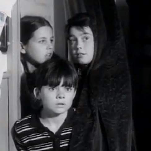 OliviaHusseyPix's tweet photo. @OliviaHusseyLA - more wonderful child stars here - launched by the #childrensfilmfoundation -our @sallythomsett #JackWilde #ArtfulDodger https://t.co/9gTDtEkWWA