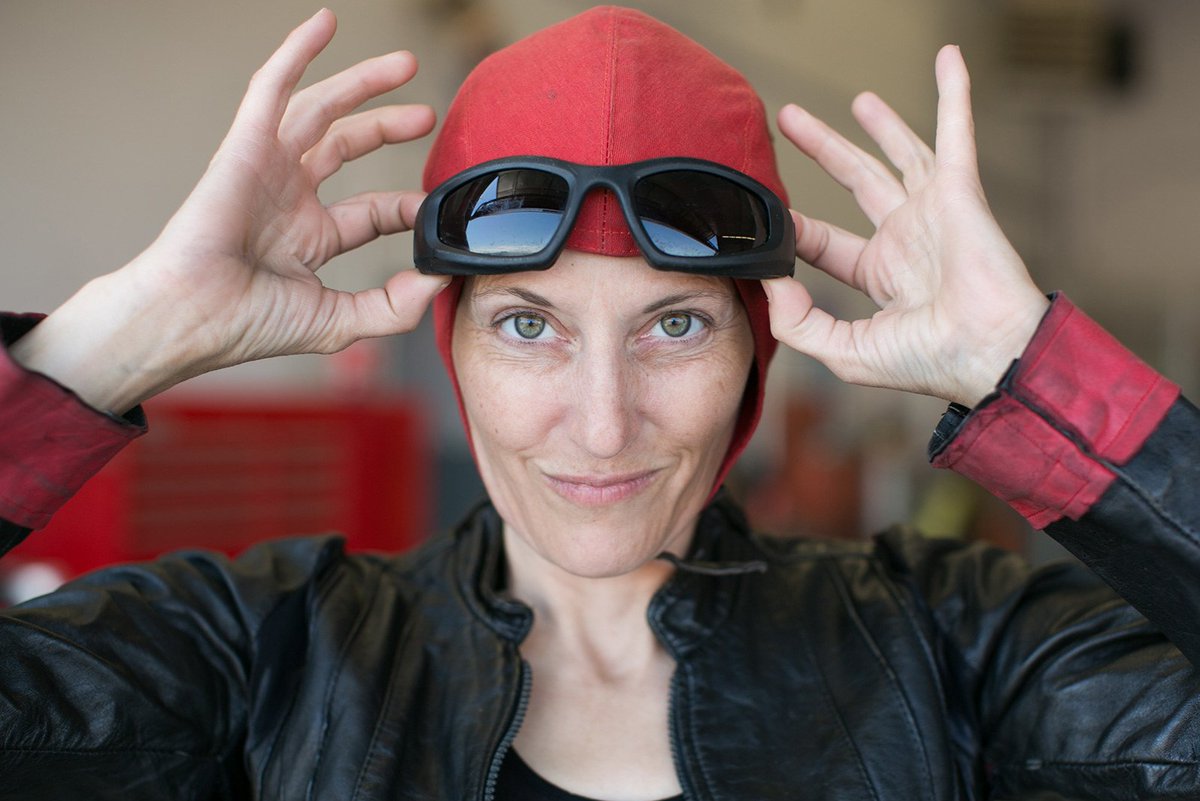 Carol Pilon Walks On Airplanes For A Living And Thinks You Should, Too buzzfeed.com/suzannecope/up… via @locavoreincity