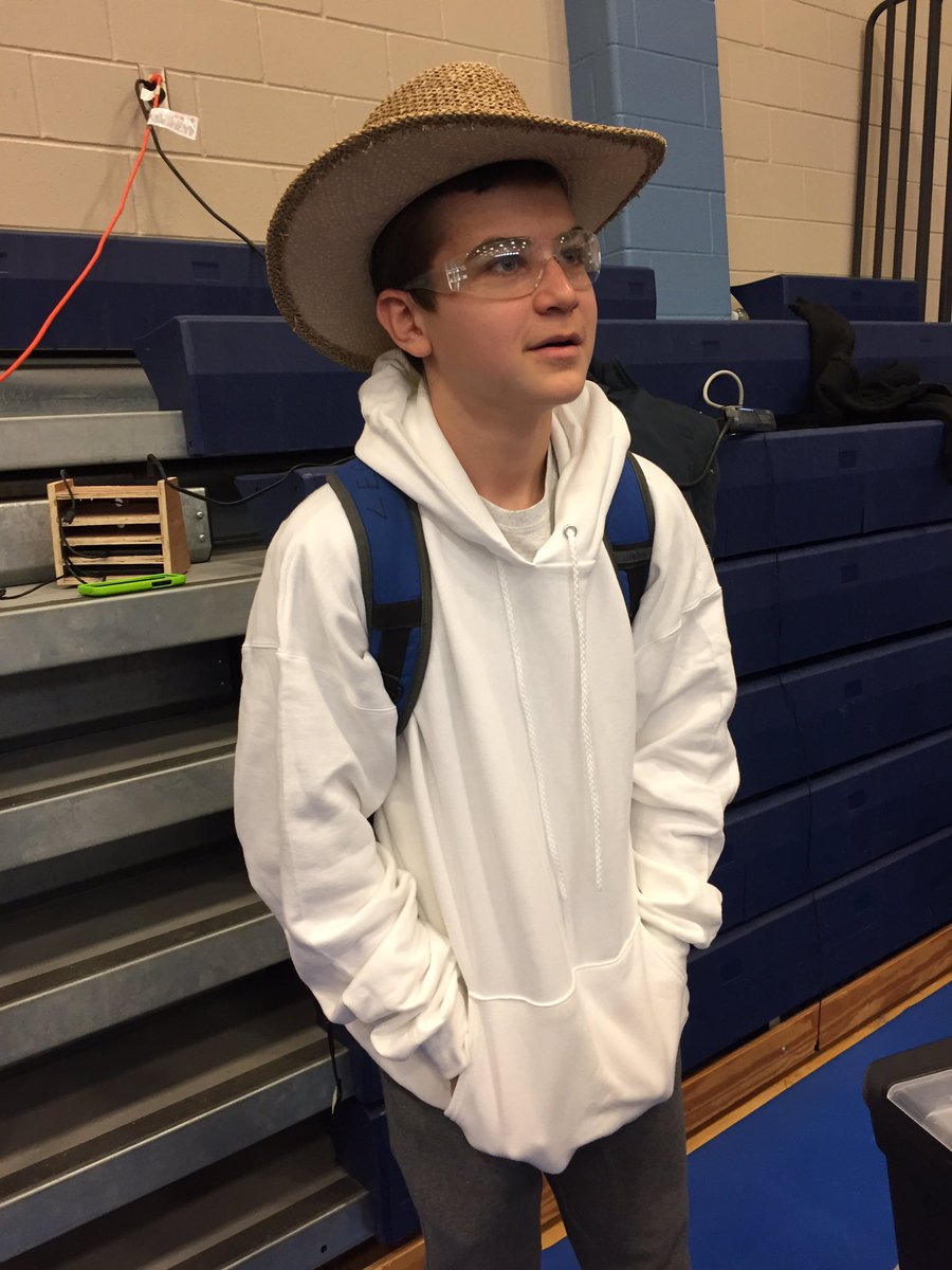 When your robot tips over, disconnects, and your team number falls off all in one match... <a href="/FTCTeams/">FIRST Tech Challenge</a> #velocityvortex