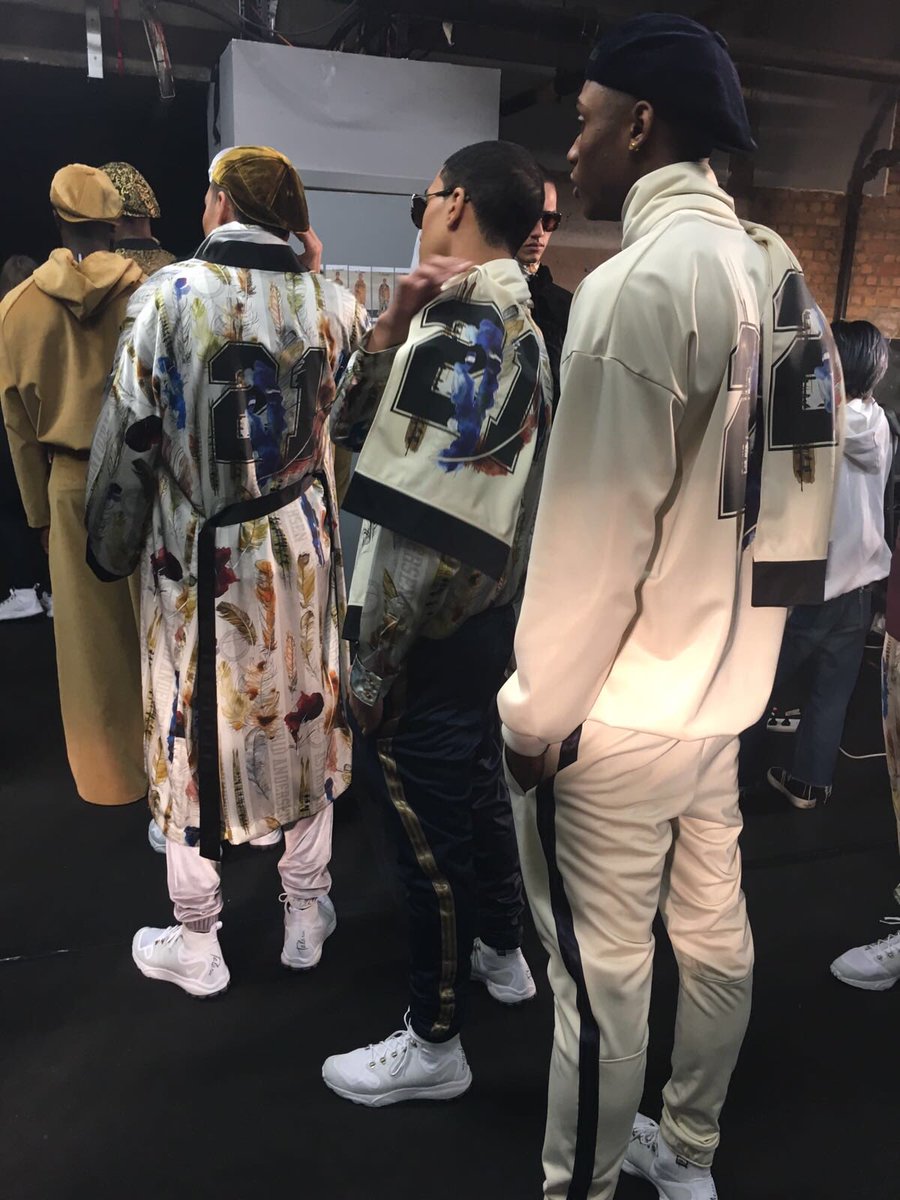 StyleSiobhan's tweet photo. Superstar Syling team #backstage @astridandersens 💥👊🏻#astridandersen #mensfashion #menstyle #menswear #lfw #pfw #mensfashionweek @LCSToday https://t.co/tigg3wpxHD