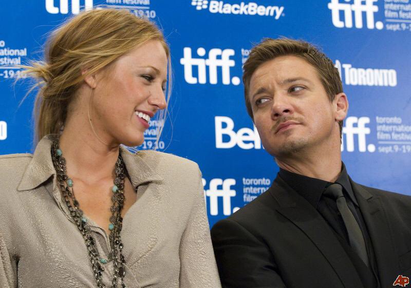 Happy birthday , Jeremy Renner 
