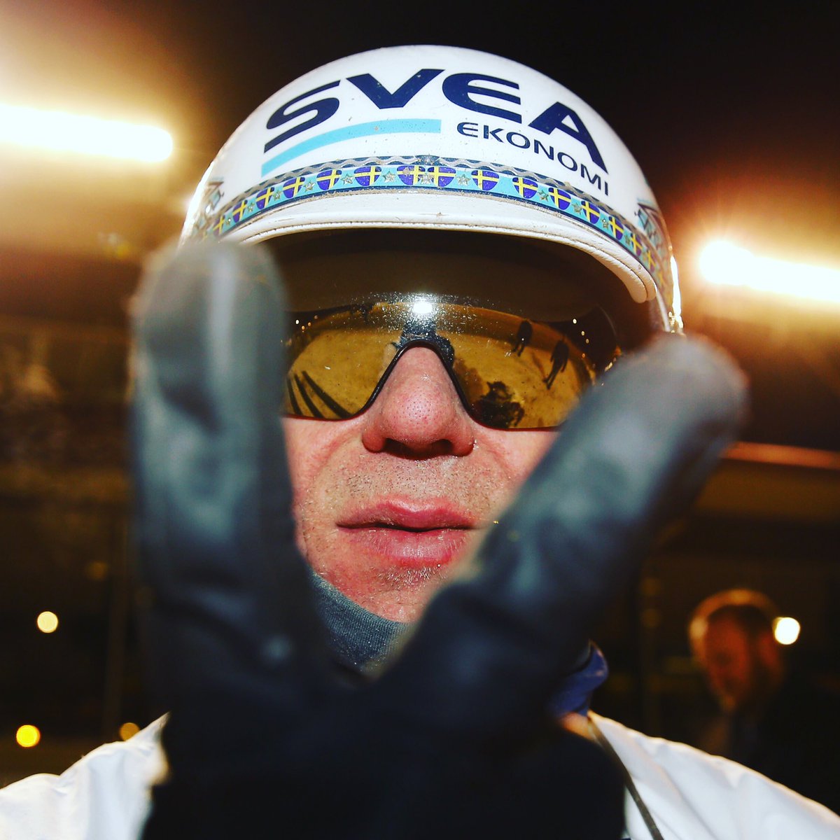 Foto_Mike_'s tweet photo. Örjan Kihlström styrde till två segrar på årets första #V75. #älskatrav #trav #Dalatravet #Romme #V75Direkt #ÖrjanKihlström #årspremiär https://t.co/BcNcuu9LYe