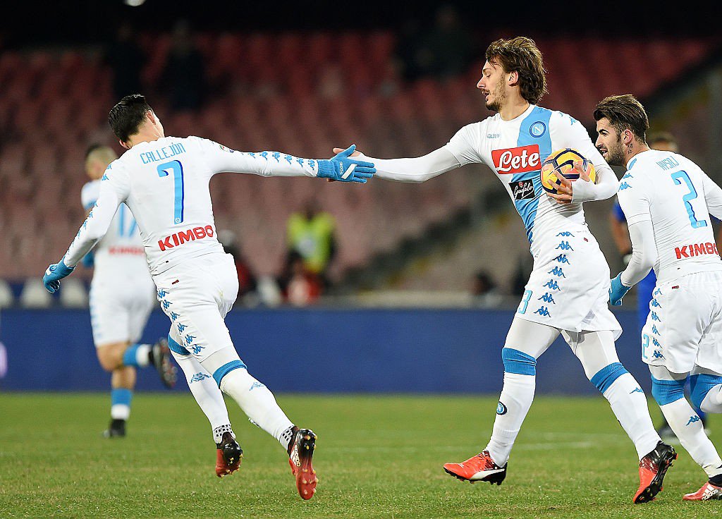 Napoli da brividi: rimonta alla Sampdoria e vince 2-1 con Gabbiadini e Tonelli